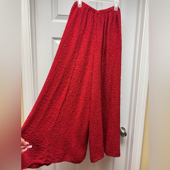 URU Red Textured Silk Opera Pants – Size 2 (Fits 8–14) - Picture 7 of 9